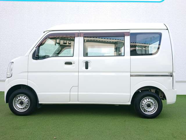 Mitsubishi Minicab Van 10