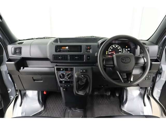 Toyota Pixis Van 6