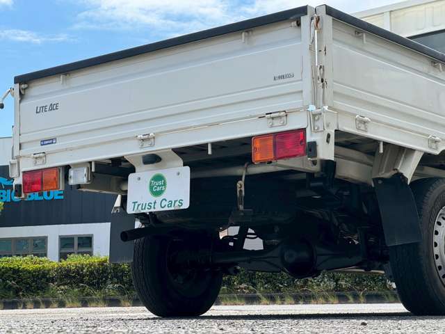 Toyota Light Ace Truck 10
