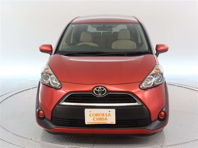 Toyota Sienta 2
