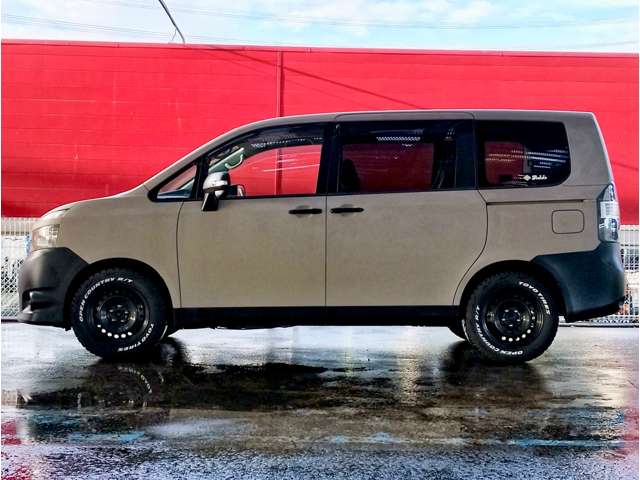 Toyota Voxy 9