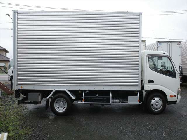 Hino Dutro 5