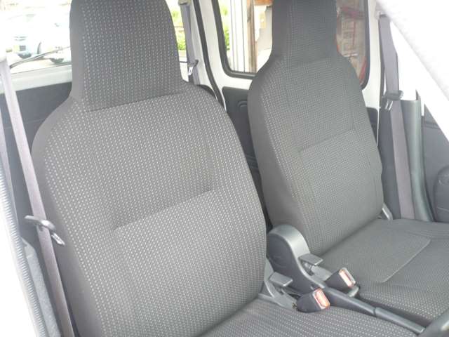 Daihatsu Hijet Cargo 10