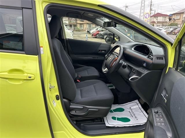 Toyota Sienta 12
