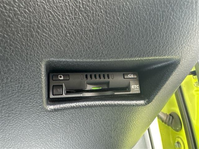 Toyota Sienta 8