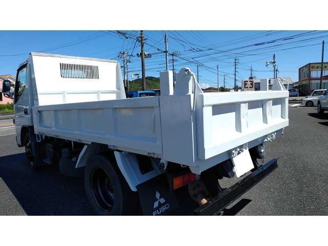 Mitsubishi Fuso Canter 4