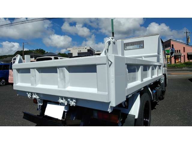 Mitsubishi Fuso Canter 8