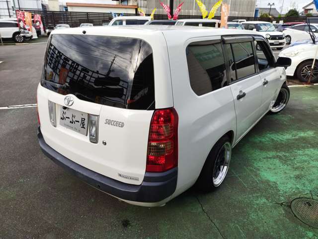 Toyota Succeed Van 6