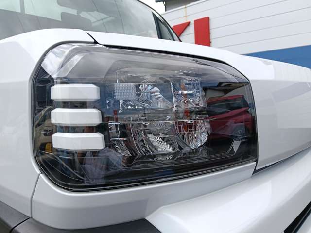 Daihatsu Taft 11