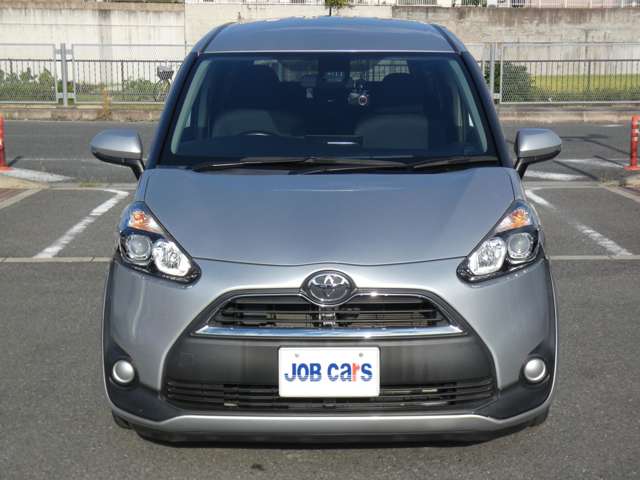 Toyota Sienta 7