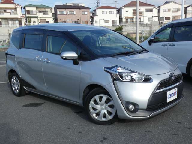 Toyota Sienta 8