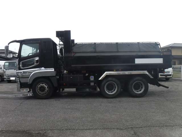 Mitsubishi Fuso Super Great 4