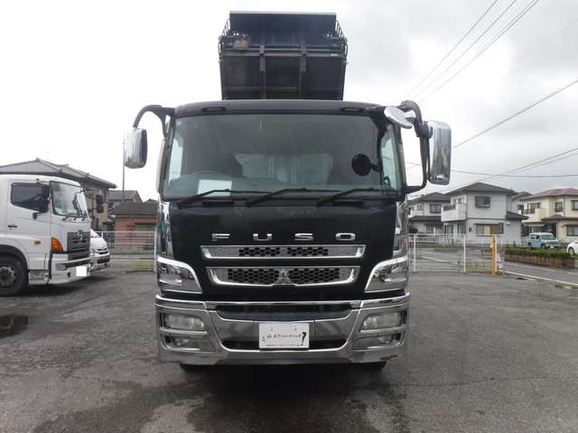 Mitsubishi Fuso Super Great 9