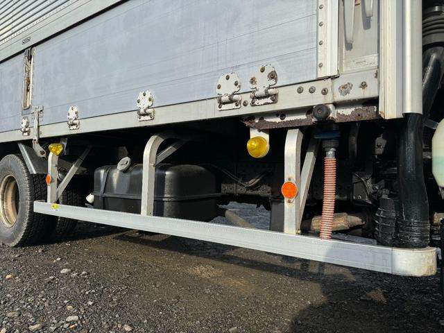 Isuzu Elf 7