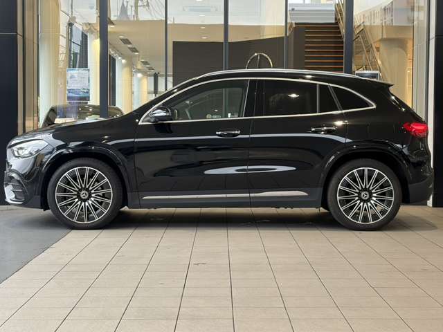 Mercedes-Benz GLA-Class 3