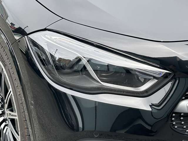 Mercedes-Benz GLA-Class 8