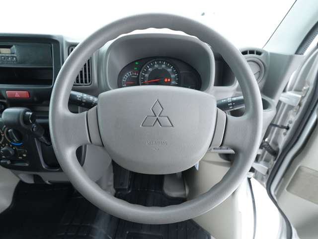 Mitsubishi Minicab Van 11