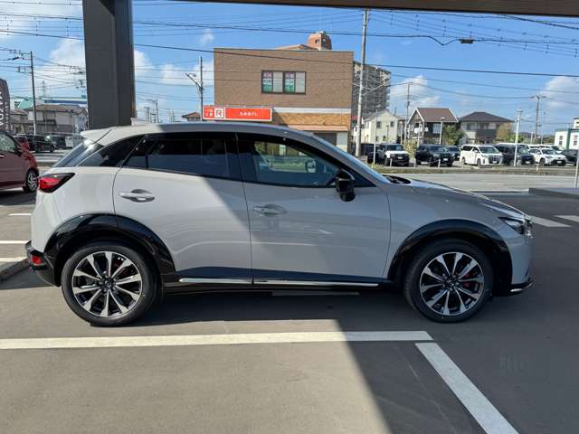 Mazda CX-3 4