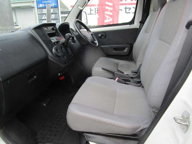 Toyota Light Ace Van 11