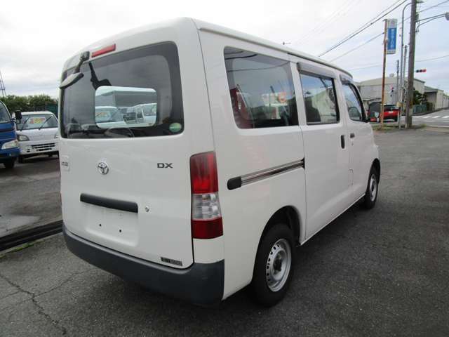 Toyota Light Ace Van 4
