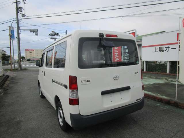 Toyota Light Ace Van 6