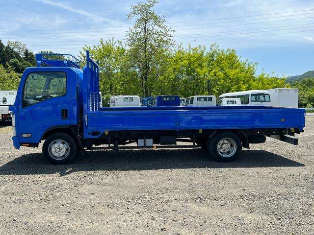 Isuzu Elf 3