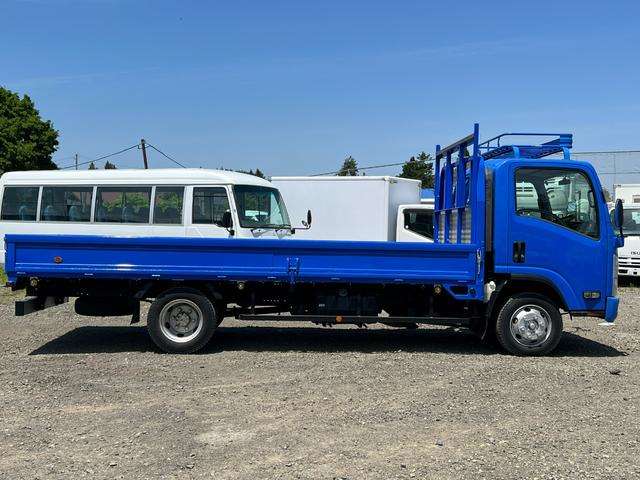 Isuzu Elf 6