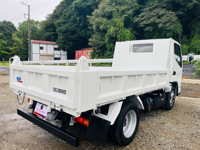 Mitsubishi Fuso Canter 8