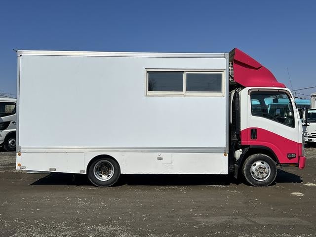 Isuzu Elf 5