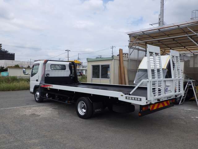 Mitsubishi Fuso Canter 2