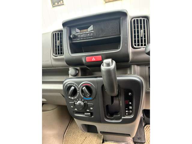 Nissan NV100 Clipper 8