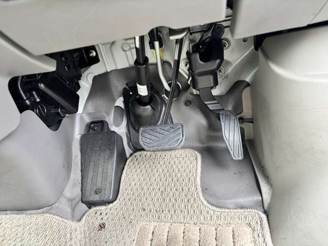 Nissan NV100 Clipper 9