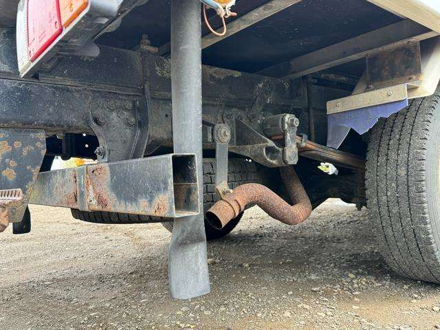 Isuzu Elf 11