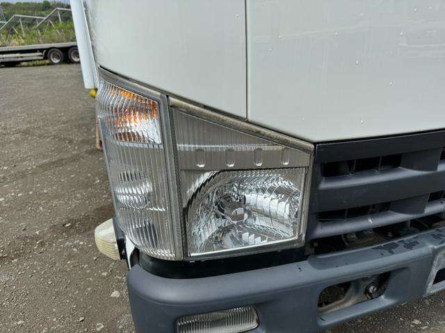 Isuzu Elf 4