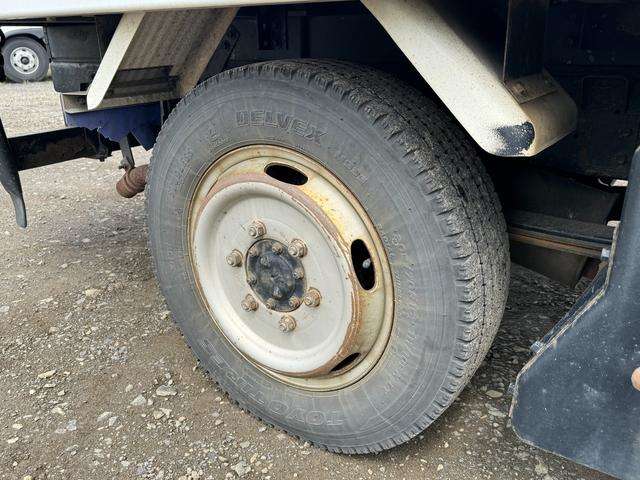 Isuzu Elf 10
