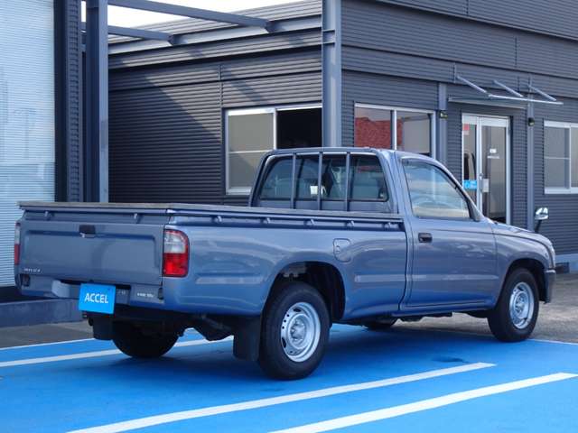 Toyota Hilux 11