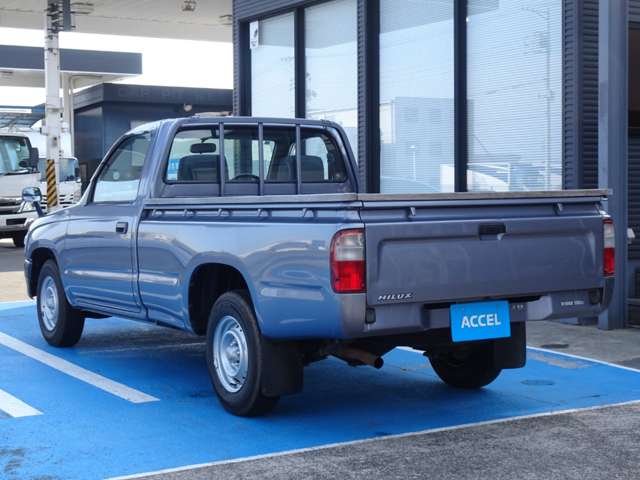 Toyota Hilux 9