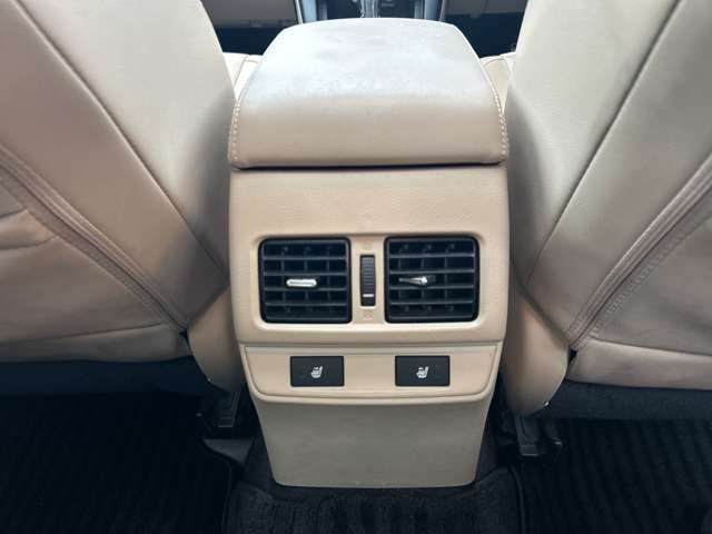 Subaru Legacy Outback 11