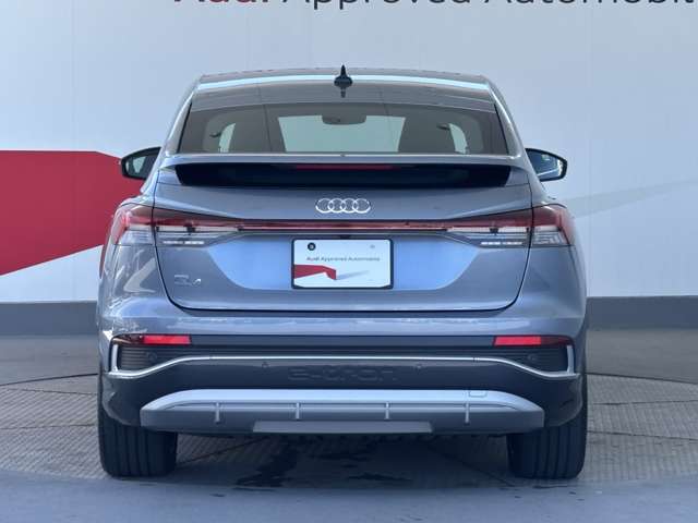 Audi Q4 Sportback e-tron 4