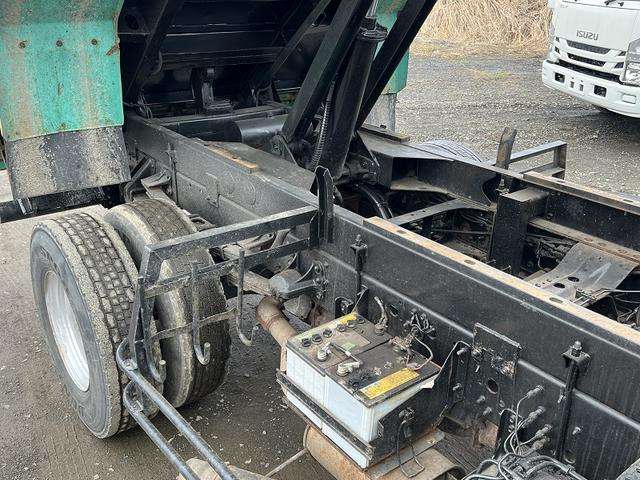 Isuzu Forward 11