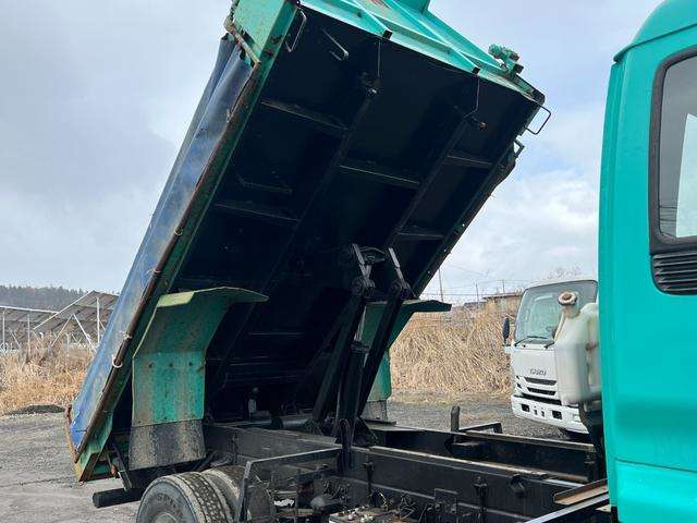 Isuzu Forward 9