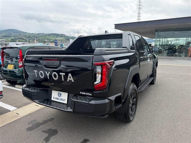 Toyota Hilux 6