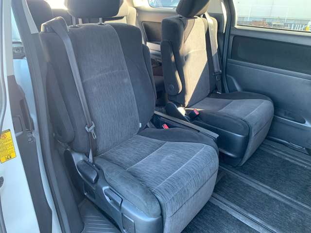 Toyota Alphard 11