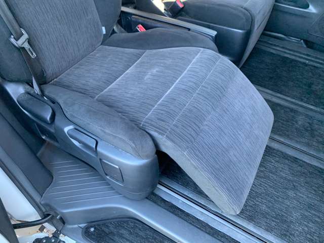 Toyota Alphard 12