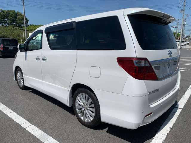 Toyota Alphard 5