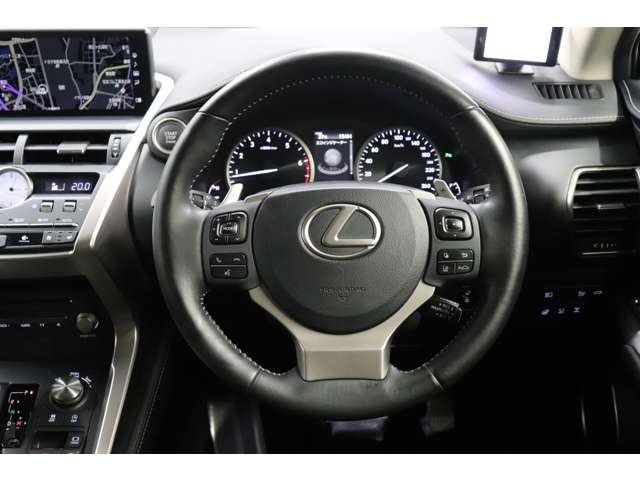 Lexus NX 8