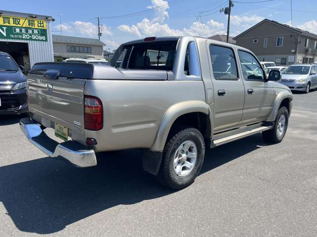 Toyota Hilux 5