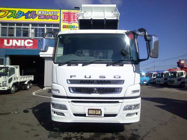 Mitsubishi Fuso Super Great 2