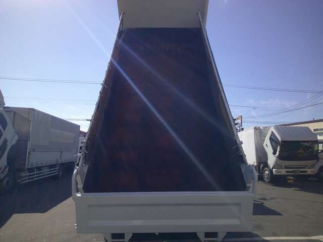 Mitsubishi Fuso Super Great 6