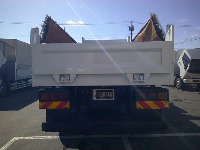Mitsubishi Fuso Super Great 7